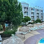 Atlantis & 4 Swimming Pools & & 公寓 *