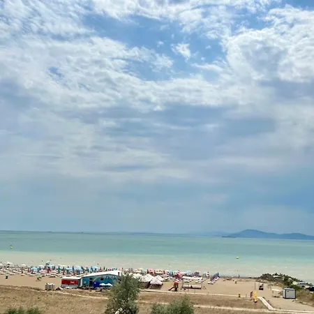 Atlantis & 4 Swimming Pools & & *