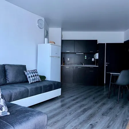 Atlantis & 4 Swimming Pools & & Lejlighed Burgas City