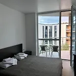 Atlantis & 4 Swimming Pools & & Apartman *